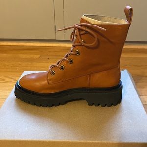 Madewell Lace-Up Lugsole Boots in English Saddle Leather size 5.5